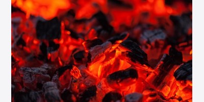 Lệnh cấm xuất khẩu than của Indonesia khiến giá tăng vọt