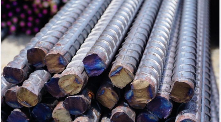 Giá thép Trung Quốc biến động phạm vi hẹp trong tháng qua